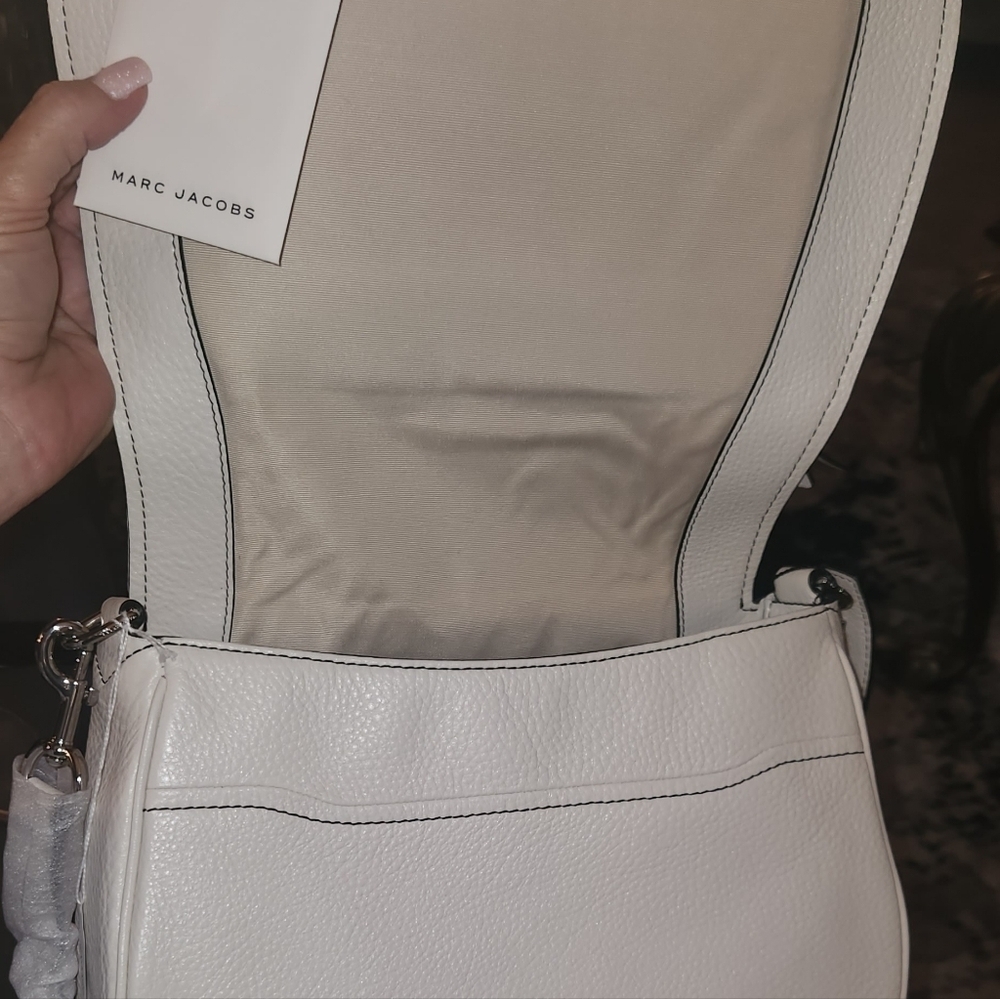 Marc Jocobs Empire city leather messenger bag. - Picture 7 of 8